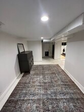 1310 I St NE, Unit English Basement in Washington, DC - Building Photo - Building Photo