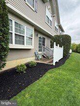 2605 Gramercy Way in Mount Laurel, NJ - Foto de edificio - Building Photo