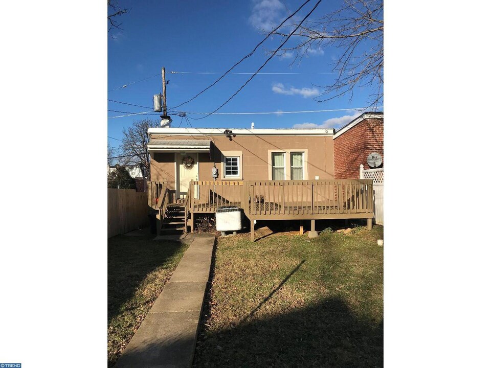 555 Chestnut St in West Reading, PA - Building Photo