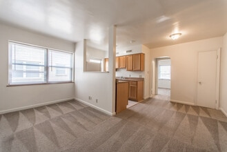 2920-2928 Burnet Avenue in Cincinnati, OH - Building Photo - Building Photo