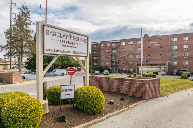 Barclay Square Apartments in Upper Darby, PA - Foto de edificio - Building Photo