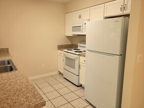 8636 24th St in Vero Beach, FL - Building Photo - Building Photo