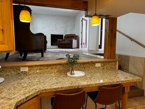 8865 Everleigh Cir in Cottonwood Heights, UT - Building Photo - Building Photo