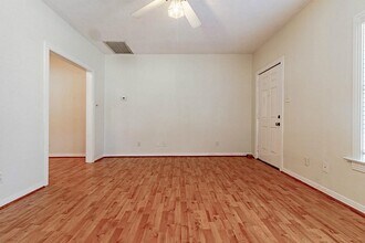 837 Peddie St in Houston, TX - Building Photo - Building Photo