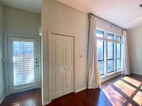 2500 Quarry Rd in Austin, TX - Building Photo - Building Photo
