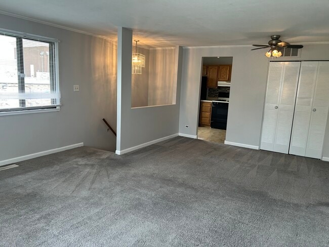 1404 Tonset Ln in Schaumburg, IL - Foto de edificio - Building Photo