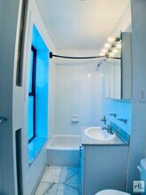 E 14 ST, Unit 23 in New York, NY - Foto de edificio - Building Photo