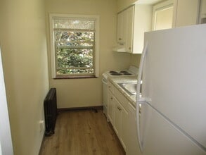 Bel Charlton in Pittsburgh, PA - Foto de edificio - Building Photo