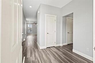 2308 Bloomfield Dr in Arlington, TX - Foto de edificio - Building Photo