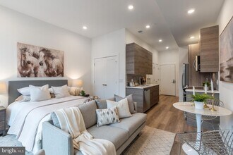 5545 Pulaski Ave, Unit 103 in Philadelphia, PA - Building Photo - Building Photo