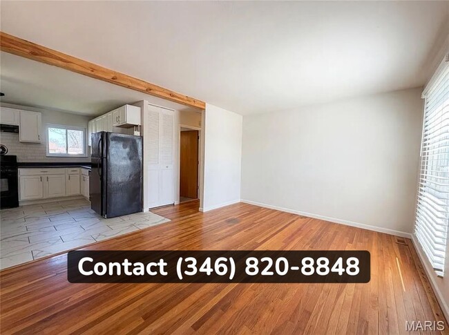 2243 Bolton St in St. Charles, MO - Building Photo - Building Photo