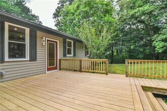 16 Shady Knoll Lane in Black Mountain, NC - Building Photo - Building Photo