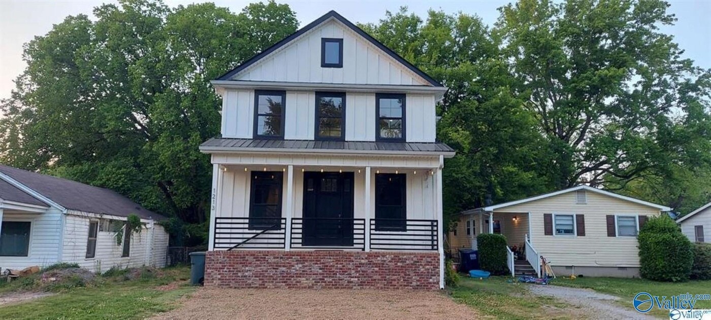 1213 Rison Ave NE in Huntsville, AL - Foto de edificio