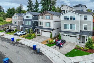 Lennar at Oberon in Kent, WA - Building Photo - Building Photo