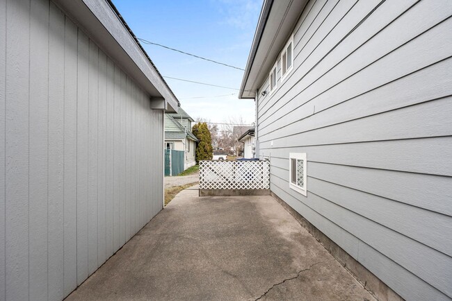 property at 2219 N Atlantic St