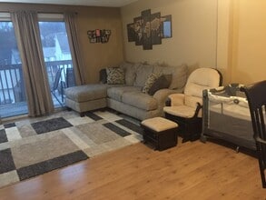 6206 Patrick Henry Dr in Aliquippa, PA - Building Photo - Building Photo