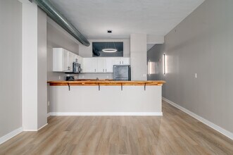Marshall Place Apartments in Cleveland, OH - Foto de edificio - Interior Photo