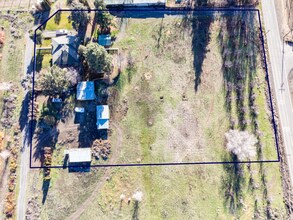 80 Mountainview Rd in Grandview, WA - Building Photo - Building Photo