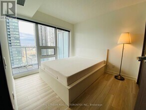 17-2617 Bathurst St in Toronto, ON - Building Photo - Building Photo