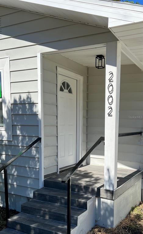 property at 2002 E Hanna Ave