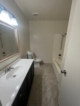 171 Espanas Glen in Escondido, CA - Building Photo - Building Photo