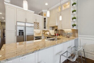 4351 S Lake Park Ave in Chicago, IL - Building Photo - Building Photo