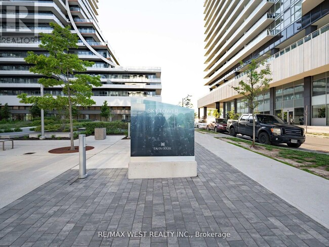 30-530 Shore Breeze Dr in Toronto, ON - Building Photo - Building Photo