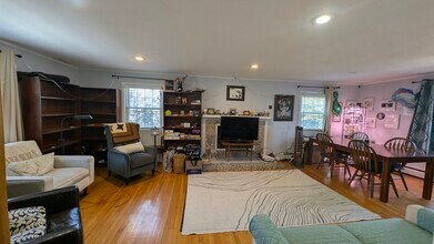 94 Shady Hill Rd in Newton, MA - Building Photo - Building Photo