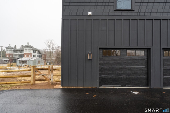 31 Drive Way in Guilford, CT - Building Photo - Building Photo