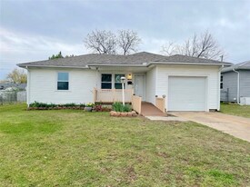 1205 E Rose Dr in Shawnee, OK - Building Photo