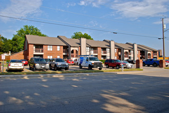 Crescent Apartments in Denton, TX - Building Photo - Building Photo