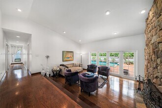 10645 SW 89th Ct in Miami, FL - Building Photo - Building Photo