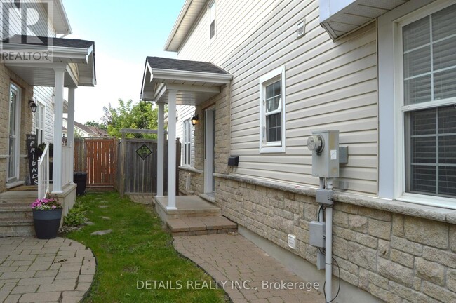 108 Calaveras Ave in Ottawa, ON - Building Photo - Building Photo