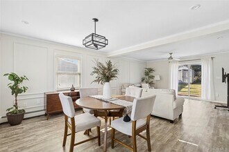 22 Shelter Ln in Levittown, NY - Building Photo - Building Photo