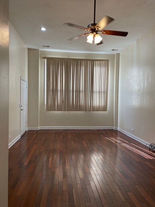 1647 S Throop St, Unit 1st floor in Chicago, IL - Foto de edificio