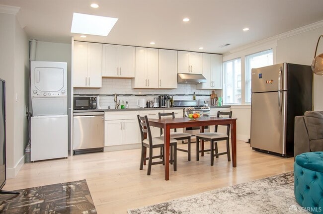 945 Pacific Ave in San Francisco, CA - Building Photo - Building Photo