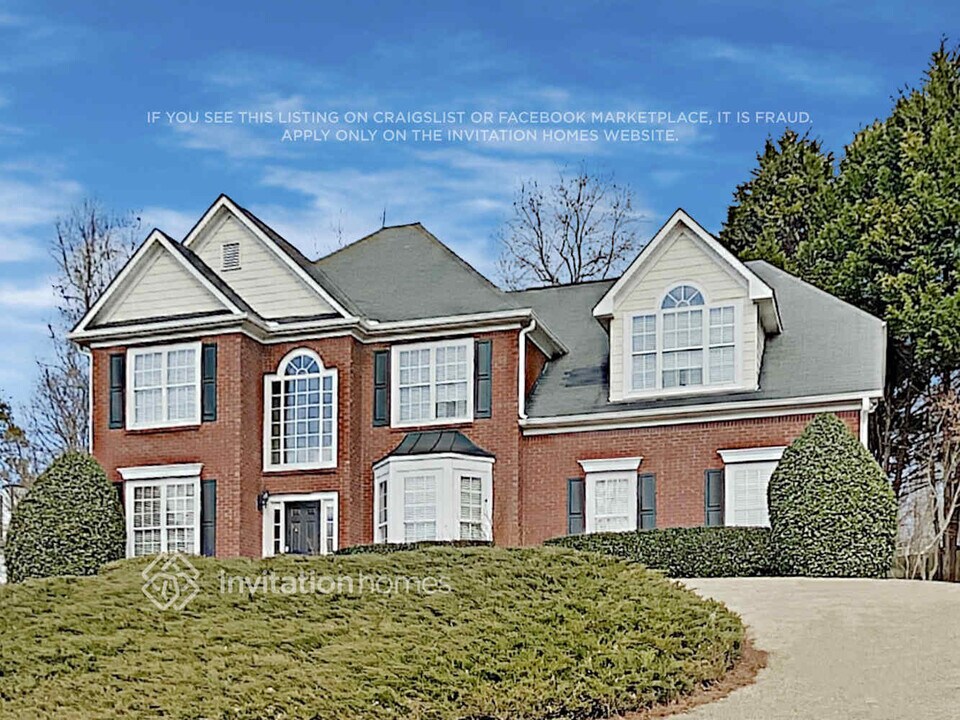 2363 Oak Falls Ln in Buford, GA - Building Photo