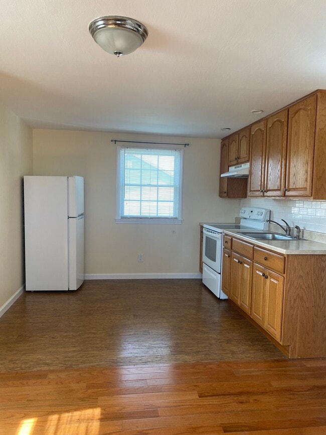 2A Cecil Pl in Hicksville, NY - Building Photo - Building Photo