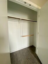 330 Clay in San Antonio, TX - Building Photo - Building Photo