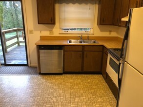1527 Graybar Ln in Nashville, TN - Building Photo - Building Photo