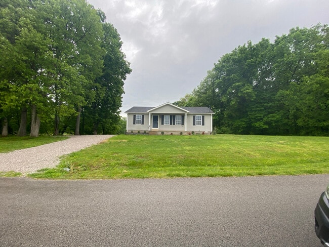 2137 Alvaton- Greenhill Rd in Bowling Green, KY - Building Photo - Building Photo