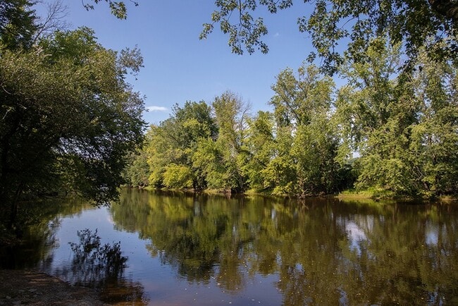 Rivers Bend in Windsor, CT - Building Photo - Building Photo