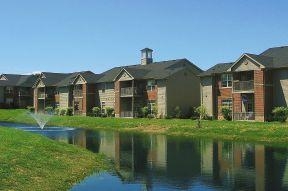 Beaver Creek Apartments in Newburgh, IN - Foto de edificio - Building Photo