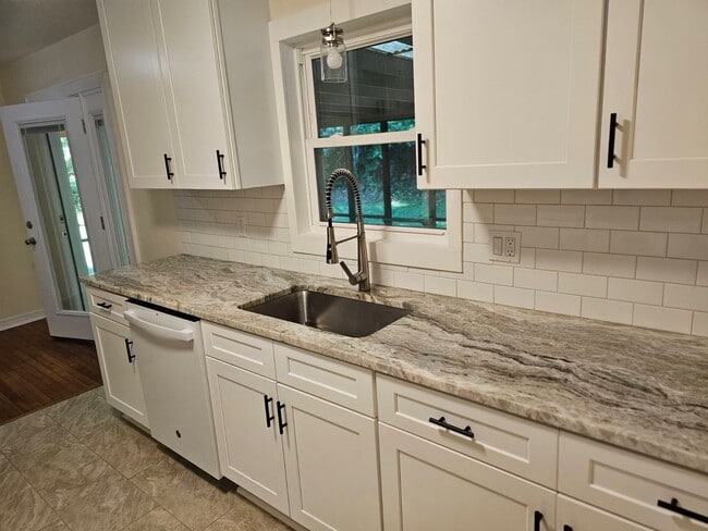 842 Graythorn Ln in Tallahassee, FL - Building Photo - Building Photo