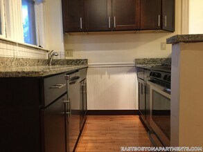 119 Lexington St, Unit 3R in Boston, MA - Building Photo - Building Photo