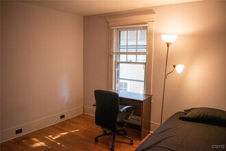 544 Clarendon St in Syracuse, NY - Foto de edificio - Building Photo