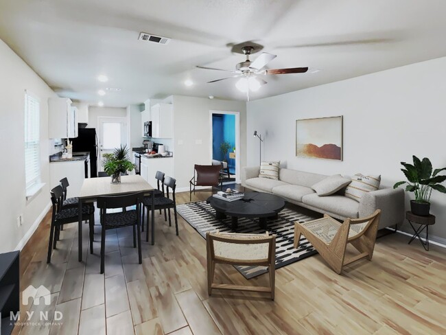 710 Rolling Terrace Cir in Granbury, TX - Foto de edificio - Building Photo