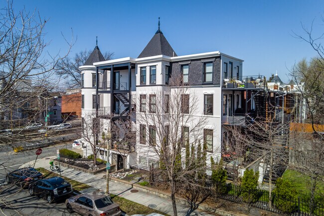 1-6 S St NE in Washington, DC - Foto de edificio - Building Photo