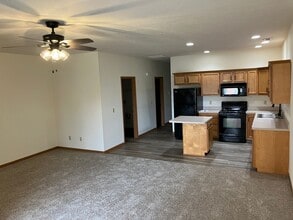 1023 Laurel Tree Ct in Troy, OH - Building Photo - Building Photo