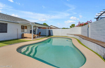 3731 W Firehawk Dr in Glendale, AZ - Building Photo - Building Photo